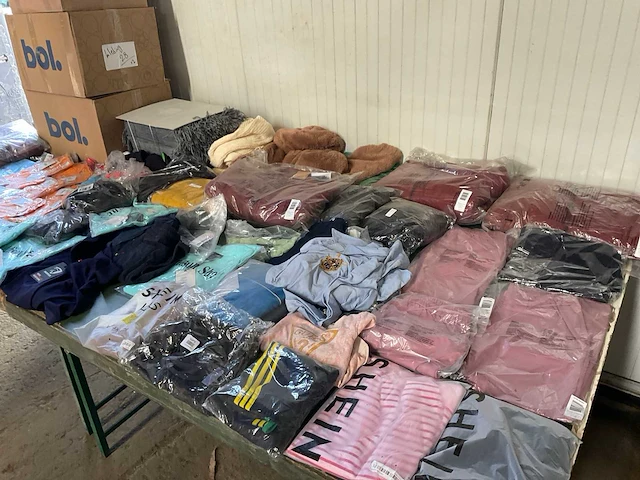 Kleding (500x) - afbeelding 12 van  25