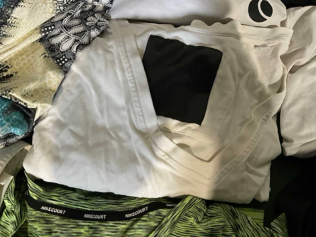 Kleding, schoenen, accessoires (1250x) - afbeelding 13 van  32
