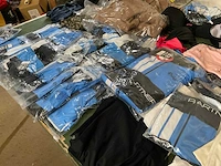 Kleding, schoenen, accessoires (1250x) - afbeelding 15 van  32