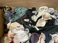 Kleding, schoenen, accessoires (1250x) - afbeelding 23 van  32