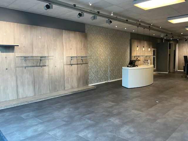 Kleding winkel inventaris - afbeelding 1 van  82