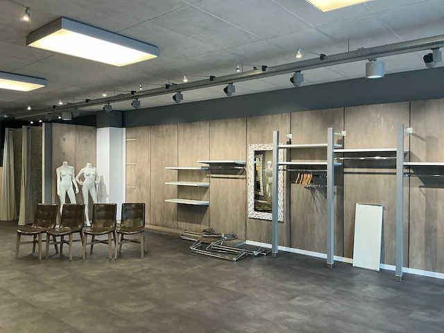 Kleding winkel inventaris - afbeelding 22 van  82