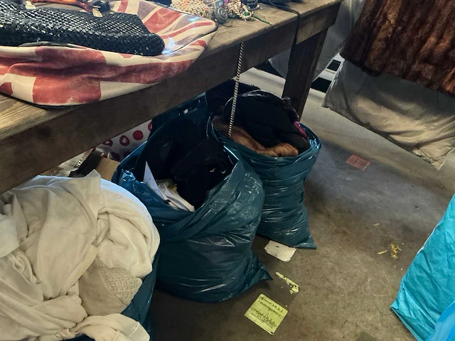 Kleding/consumentengoed - afbeelding 5 van  16