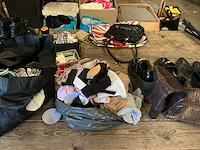 Kleding/consumentengoed - afbeelding 14 van  16
