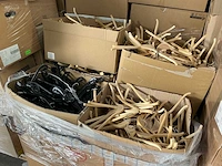 Kledinghanger, 30 pallets - afbeelding 1 van  8