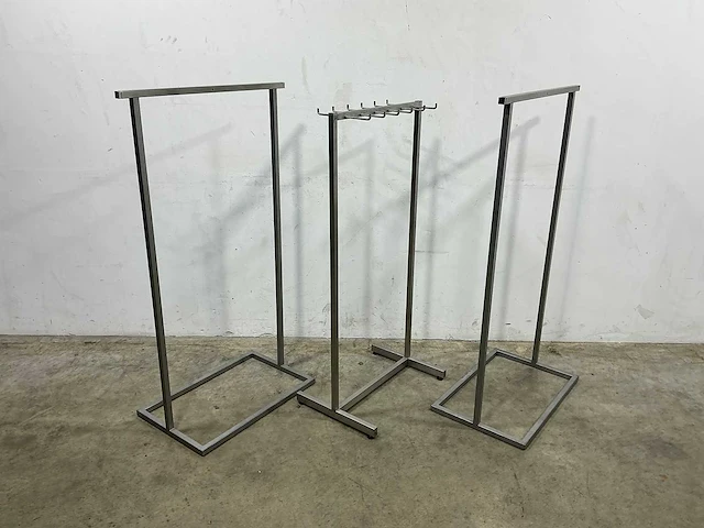 Kledingrek rvs divers (3x) - afbeelding 1 van  4
