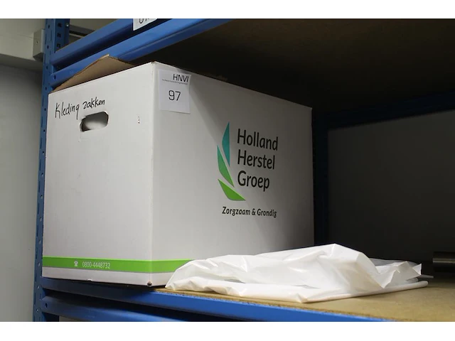 Kledingzakken in 6 dozen. - afbeelding 1 van  3