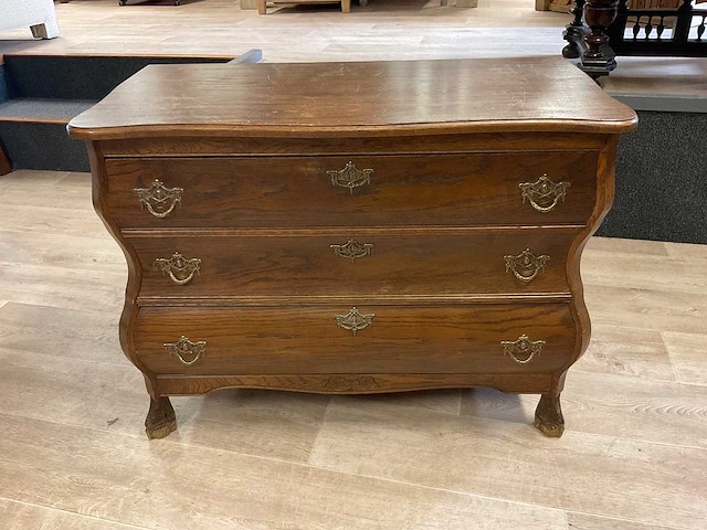 Kleine commode met bolle lades - afbeelding 1 van  2