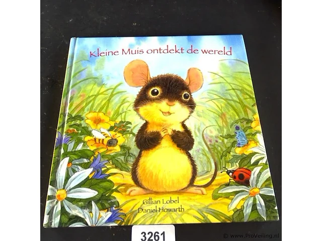 Kleine muis ontdekt de wereld - afbeelding 1 van  5