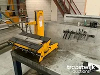 Klepdemontage apparaat - afbeelding 1 van  9