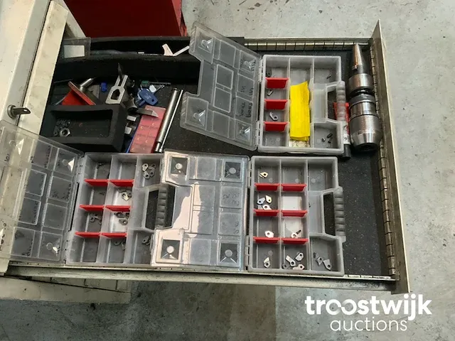 Klepzittingfreesmachine - afbeelding 8 van  17