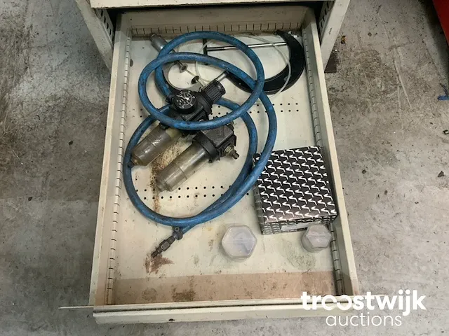Klepzittingfreesmachine - afbeelding 11 van  17