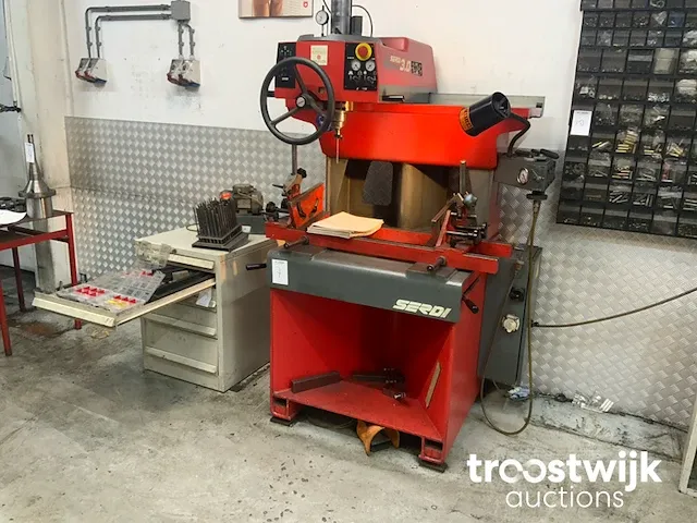 Klepzittingfreesmachine - afbeelding 1 van  17