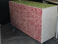 Kleurrijke bar. breedte 150 cm, hoogte 91 cm, diepte 52 cm. margeproduct - afbeelding 1 van  2