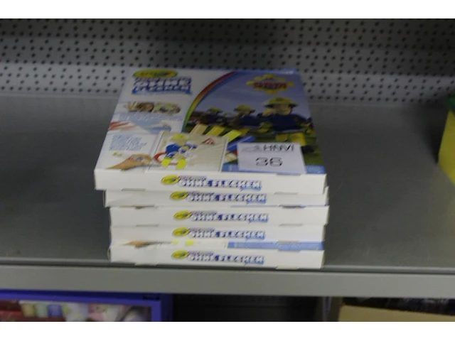 Kleurstiften crayola in vijf doosjes - afbeelding 1 van  2