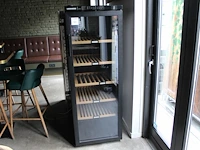 Klimaatkast liebherr vinothek. afmeting 59 x 73 x 165 cm. - afbeelding 1 van  3