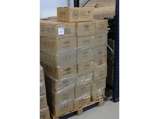 Klinische handgel. ruim 2500 flesjes 125 ml op pallet. - afbeelding 2 van  3