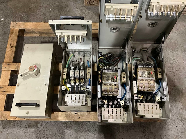 Klockner-moeller bd2-ak31 schakelkast 380v-690v - afbeelding 1 van  7