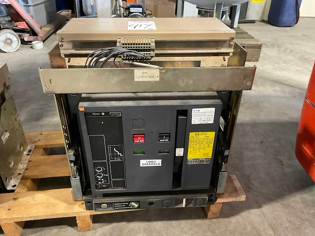 Klöckner moeller izm 32 - 1250 / izm 32 - 2500 circuit breaker (2x) - afbeelding 3 van  6