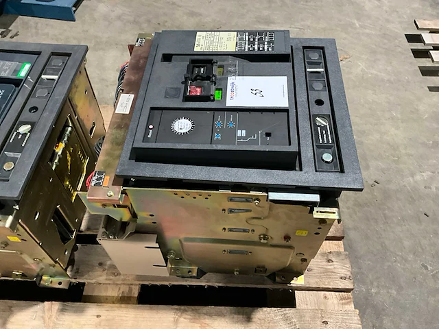 Klöckner moeller izm 32-1600 circuit breaker - afbeelding 2 van  5