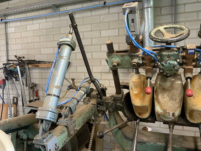 Klompenboormachine - afbeelding 13 van  16
