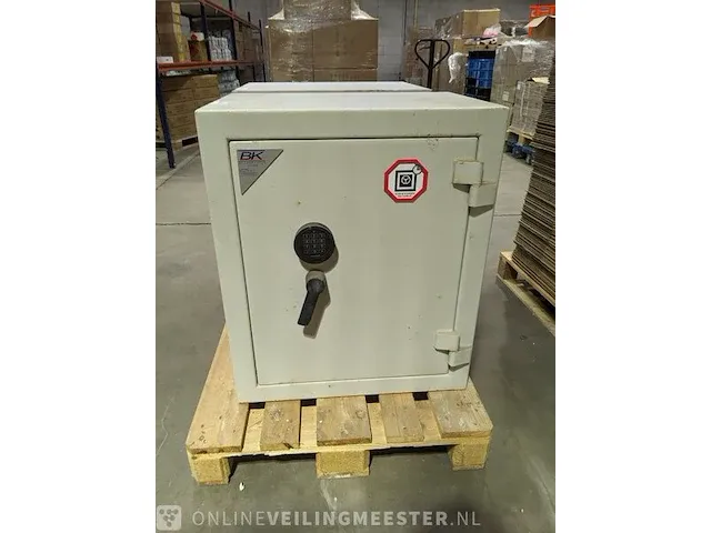Kluis met afstort gedeelte neutron star - afbeelding 1 van  4
