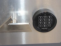 Kluis met cijferslot salvus milano 1368. bouwjaar 2016. afmeting 68 x 51 x 132 cm. let op 310 kg, staat op ... - afbeelding 3 van  5