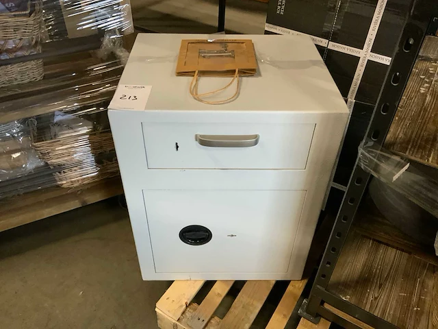 Kluis - afbeelding 2 van  3