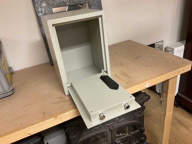 Kluisje (op batterijen) - afbeelding 2 van  3