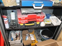 Klus- en bouwmaterialen in klushok w.o. stucadoorsgereedschappen, vd-draad, zandcementmortel, bevestigingsm... - afbeelding 9 van  9