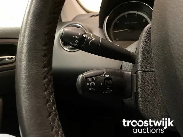 Km! fotos! check! peugeot 308 1.6 thp xt 150pk 2007, 92-kbd-8 - afbeelding 20 van  54