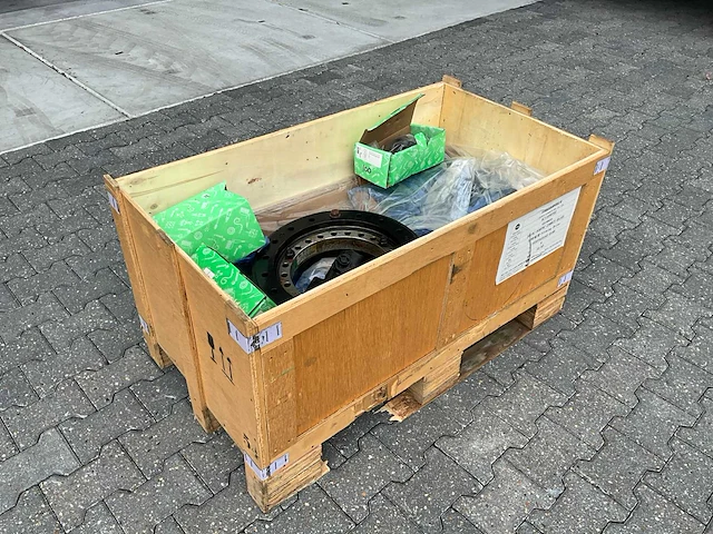 Kmi se14c-85mthc-25mrcs-ba103 slewing drive (4x) - afbeelding 2 van  7