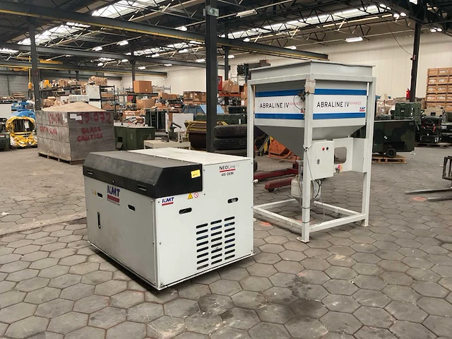 Kmt neoline40iv3 waterstraalsnijmachine - afbeelding 9 van  16