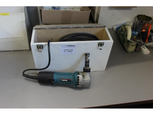Knabbelschaar makita jn1601 in houten kist. - afbeelding 2 van  2