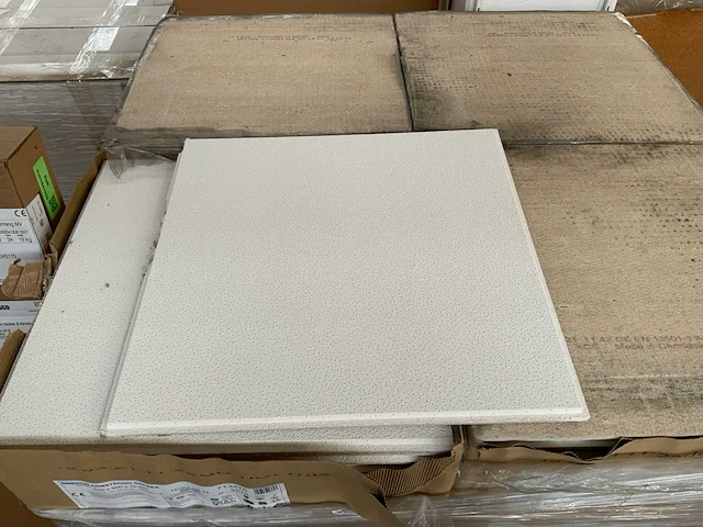 Knauf armstrong sahara plafondplaten 120m2 - afbeelding 1 van  3