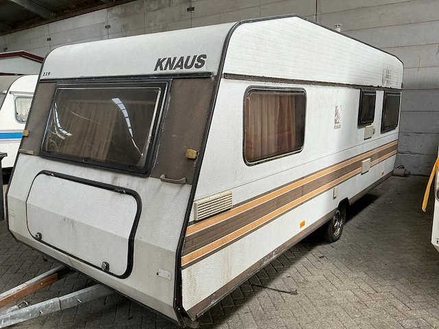 Knaus 8603 caravan - afbeelding 1 van  19