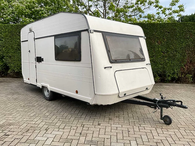 Knaus caravan - afbeelding 1 van  17