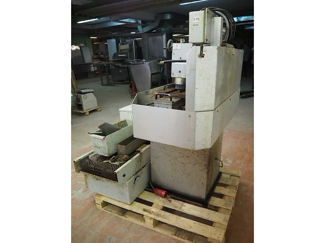 Knecht - afbeelding 4 van  8