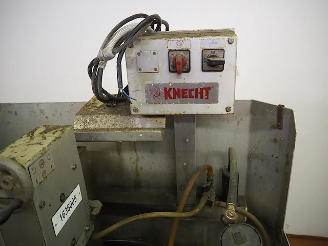 Knecht - afbeelding 7 van  8