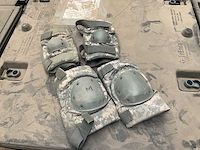 Knee and elbow pad set (160x) - afbeelding 1 van  4