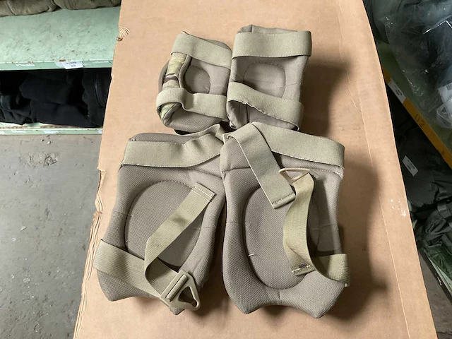 Knee and elbow pad set - afbeelding 2 van  2