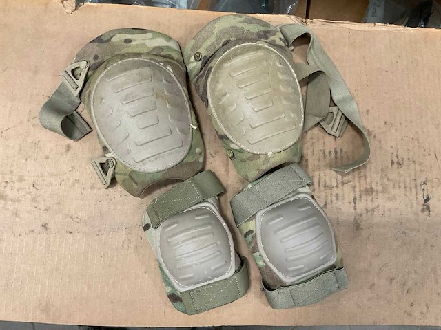 Knee and elbow pad set - afbeelding 1 van  2