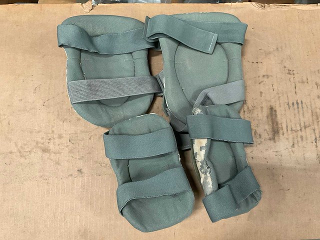 Knee and elbow pad set - afbeelding 2 van  2