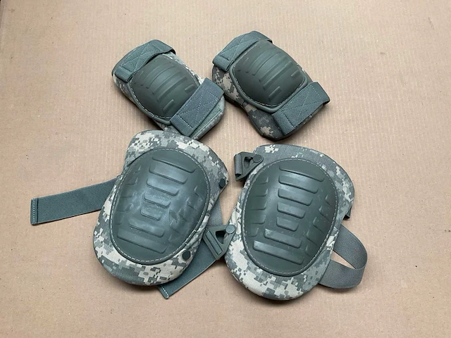 Knee and elbow set - afbeelding 1 van  2