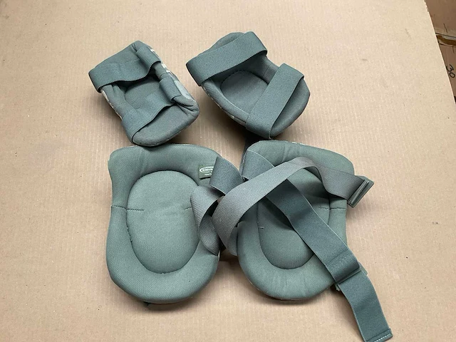 Knee and elbow set - afbeelding 2 van  2