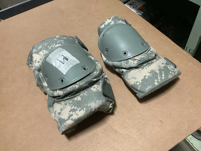 Knee pad set (25x) - afbeelding 1 van  4