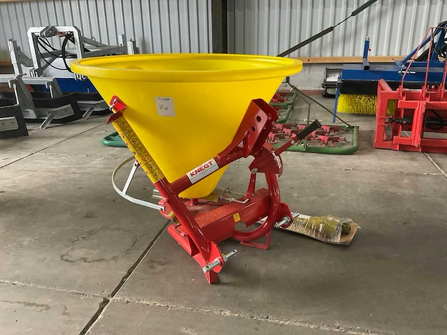 Knegt ms300 kunstmeststrooier / zoutstrooier - afbeelding 1 van  5