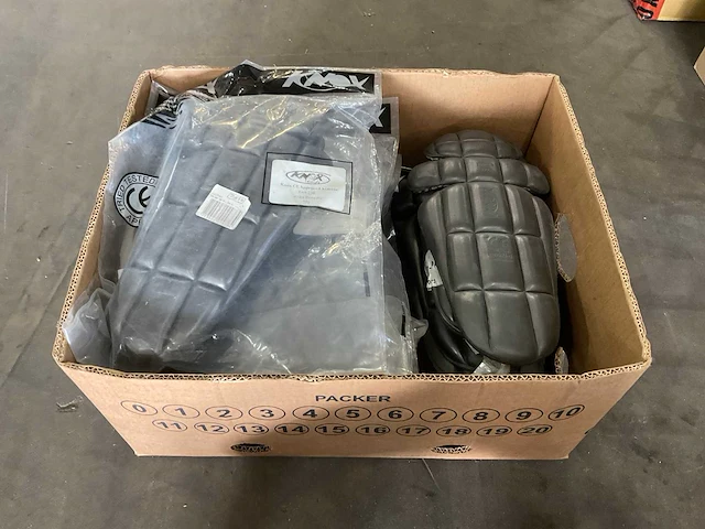 Kniebescherming voor motor kleding (9x een set) - afbeelding 1 van  3