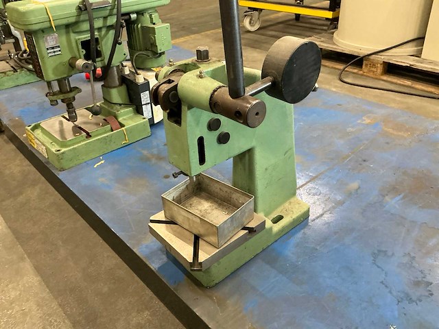 Kniehefboom handpers - afbeelding 2 van  6