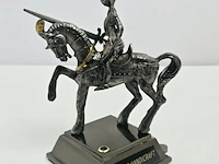Knight with sword aansteker - afbeelding 1 van  5